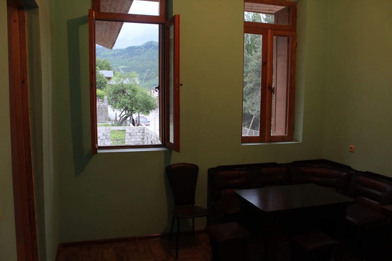 Guest House Lela Mestia Exterior foto