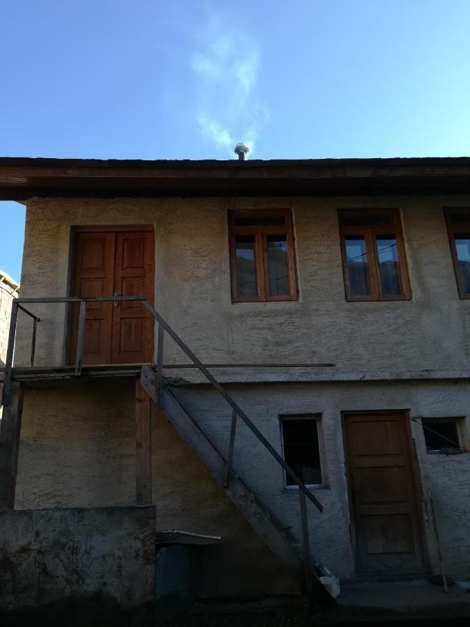 Guest House Lela Mestia Exterior foto